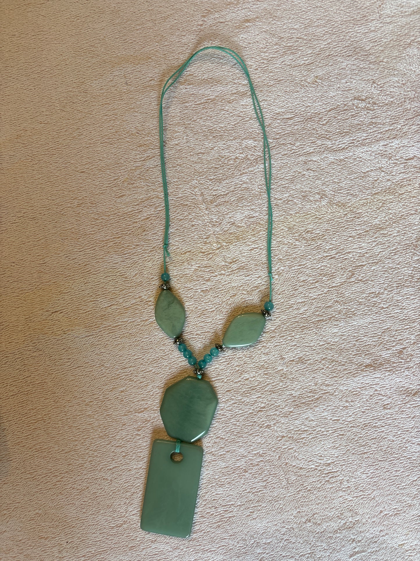 MK-Turquoise Acrylic Shaped Discs and Beads Necklace