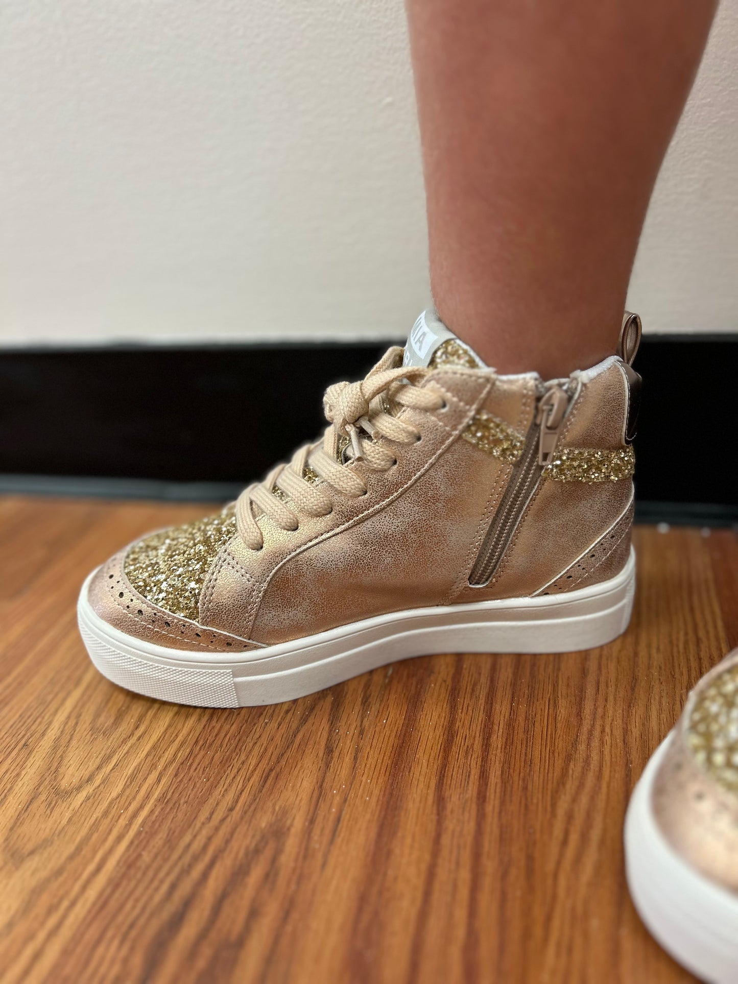 Mia - Rose Gold Hightop Glitter Detail Sneaker